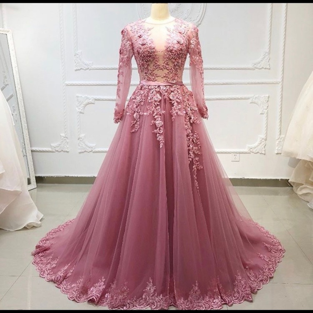 Gorgeous pink formal dress with corset backing